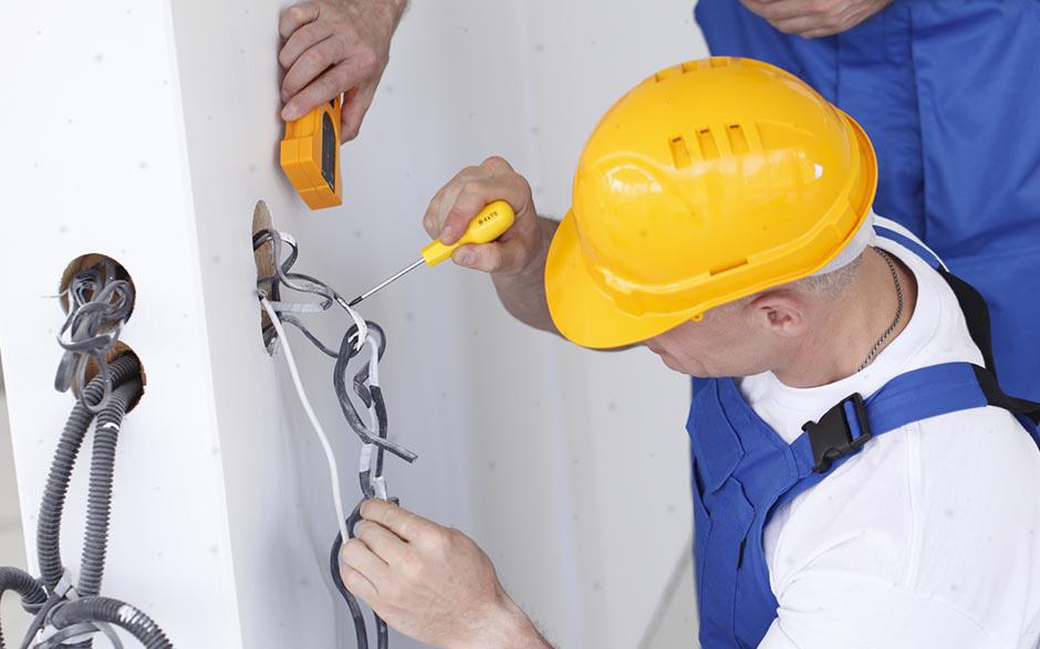 je recherche un électricien Paris 5